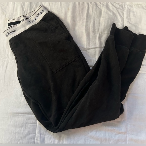 🔳CALVIN KLEIN JOGGING PANTS🔳 - Picture 2 of 2